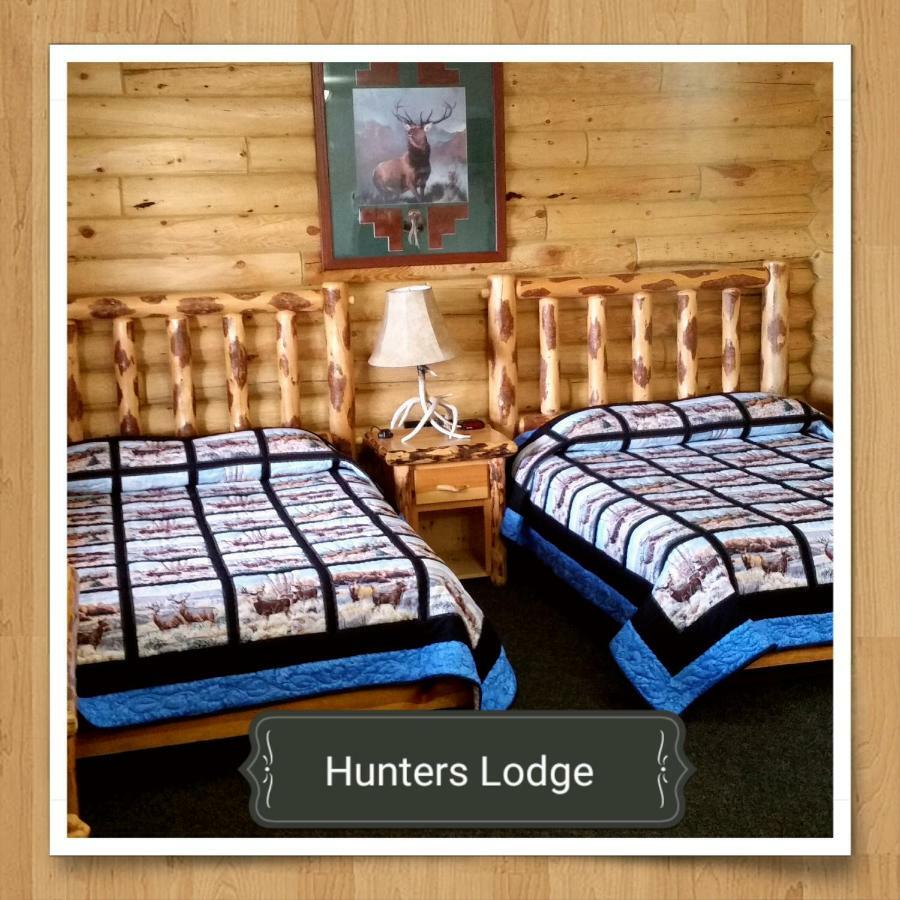 Wolf Den Log Cabin Motel And Rv Park Thayne Екстер'єр фото